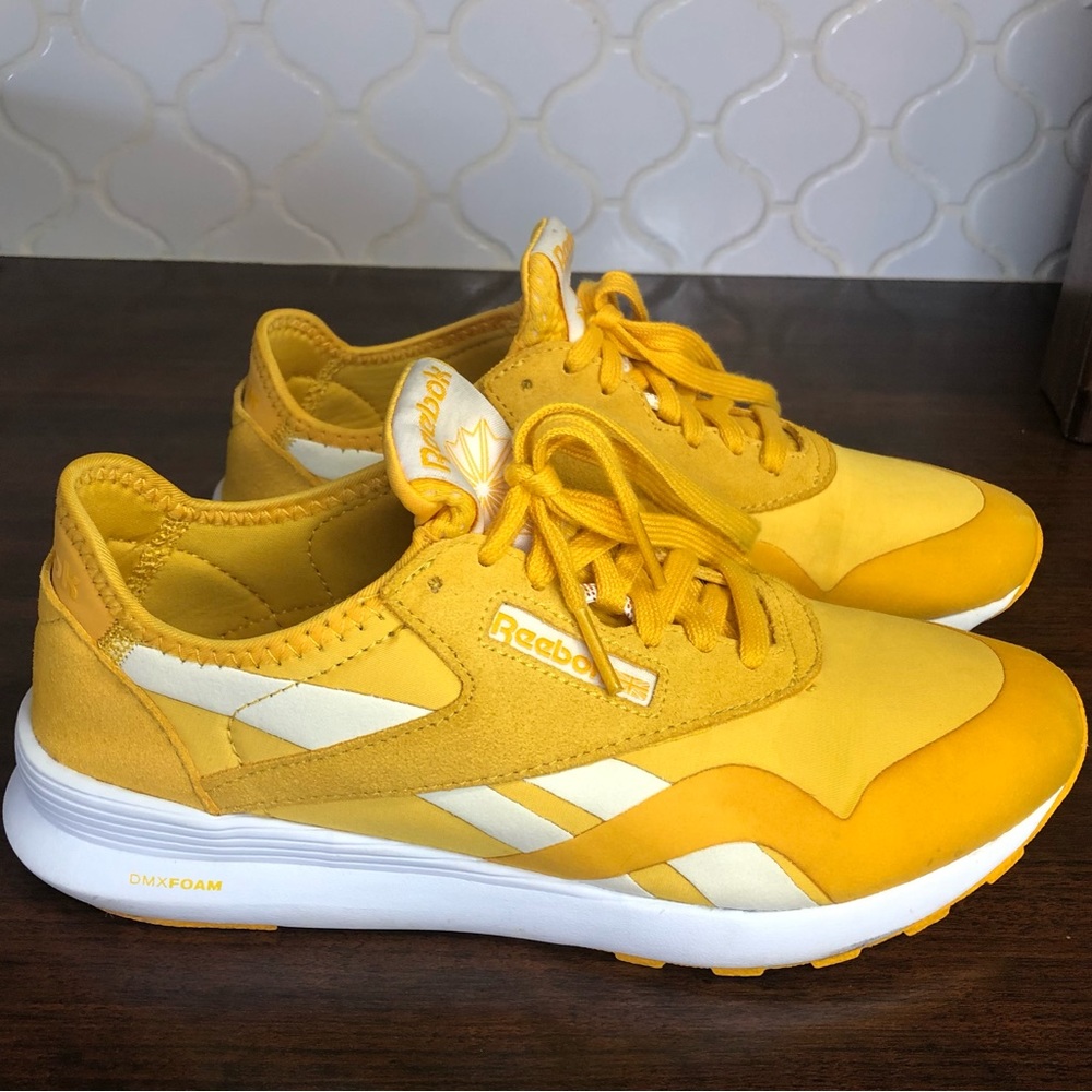Reebok classic nylon sneaker 7.5 yellow